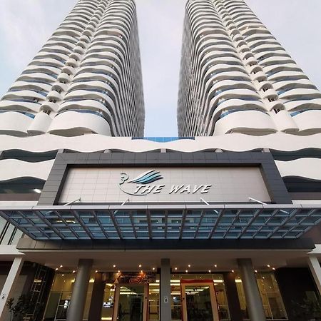 The Wave Residence Melaka Exterior photo